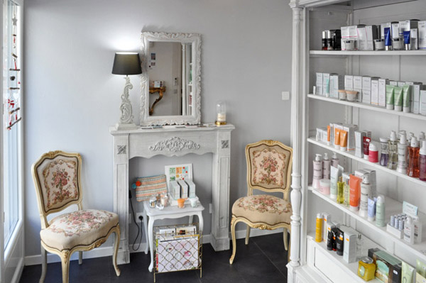 salle d'accueil décoration baroque produit de beauté